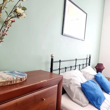 Host Legionow Apartman *